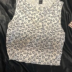 SHEIN Black and White Boxy Muscle Tee with Peter Pan Collar